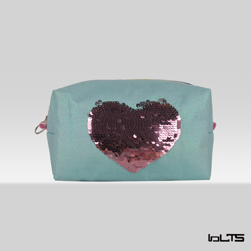Cosmetic bag