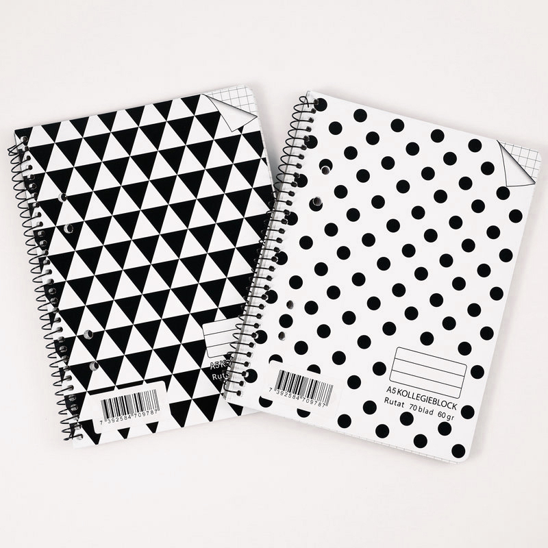 Spiral exercise book with perforated line and 4 holes for Europe market