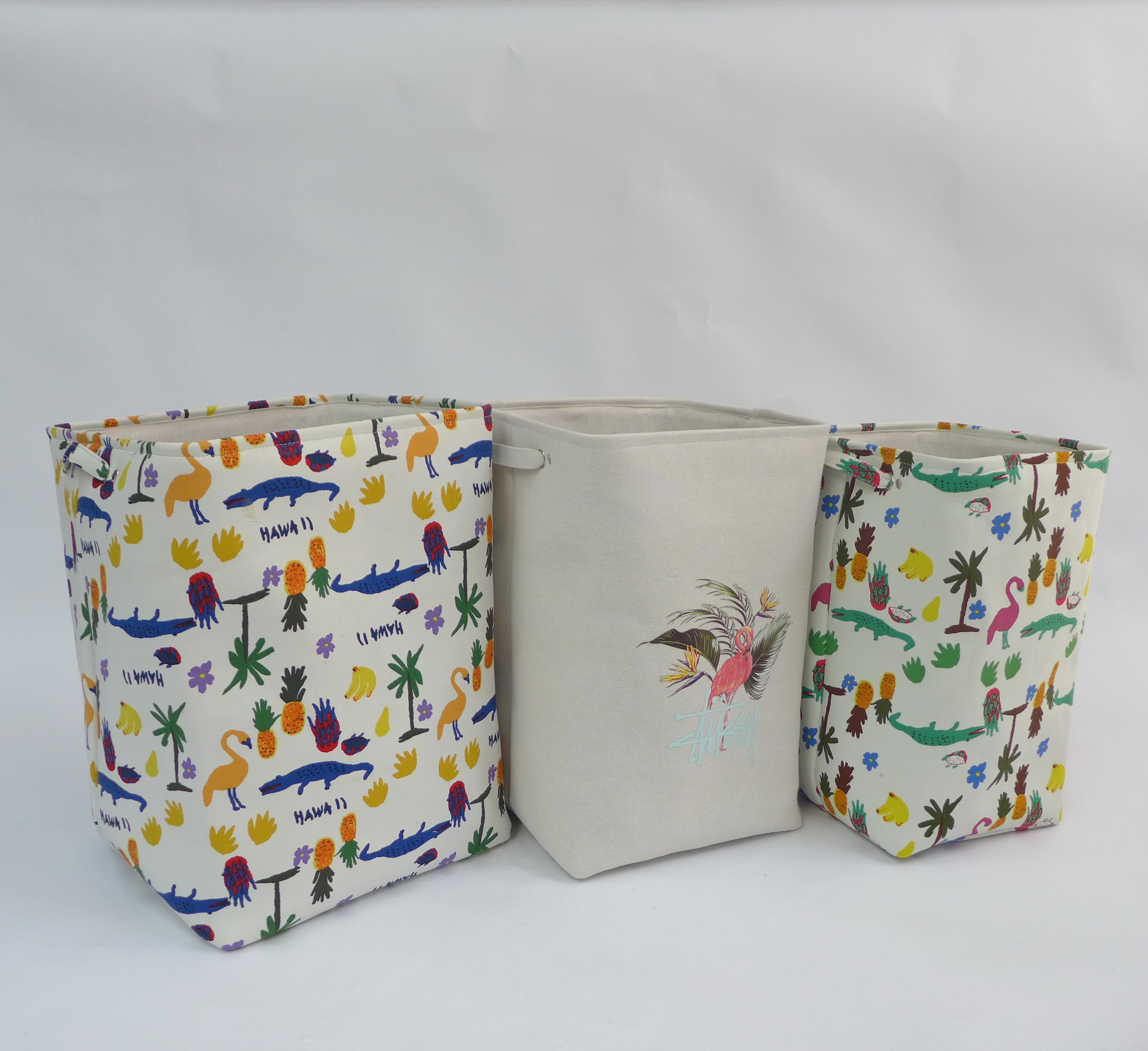 Laundry basket with handles
