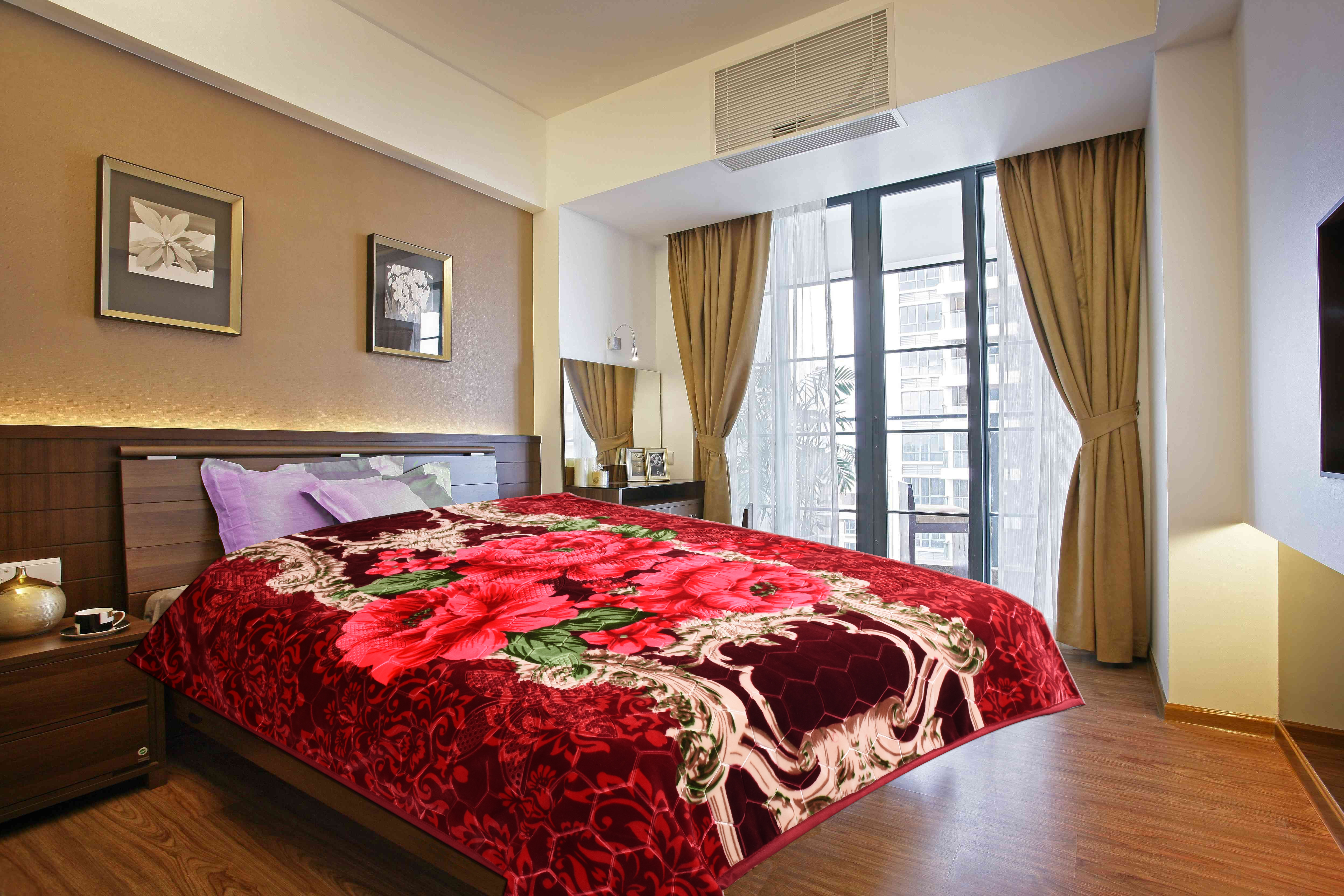 Raschel blanket