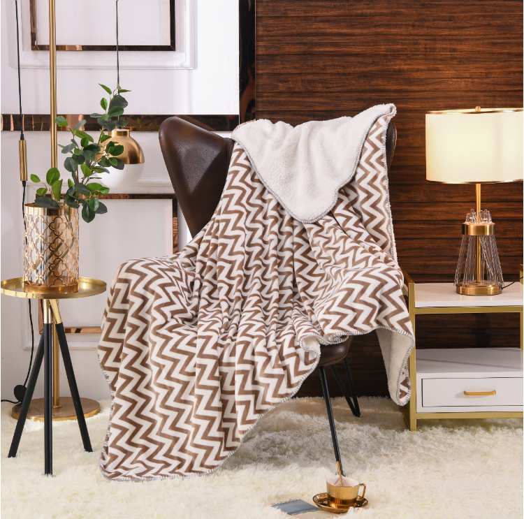 Printed flannel with sherpa reverse blanket