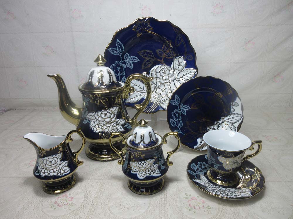 Porcelain Dinner Set