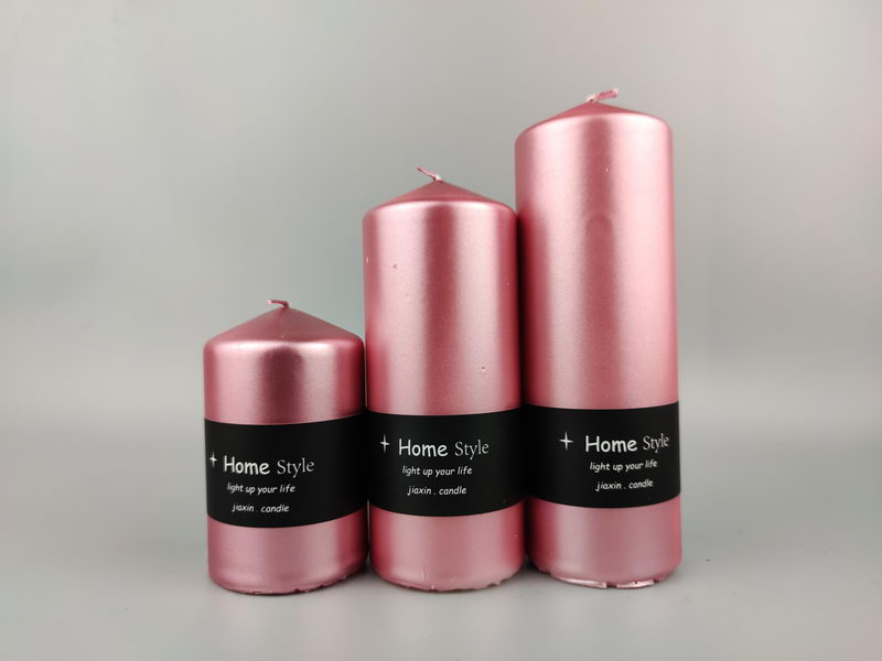 Over-dipping pillar candle, metallic lacquer