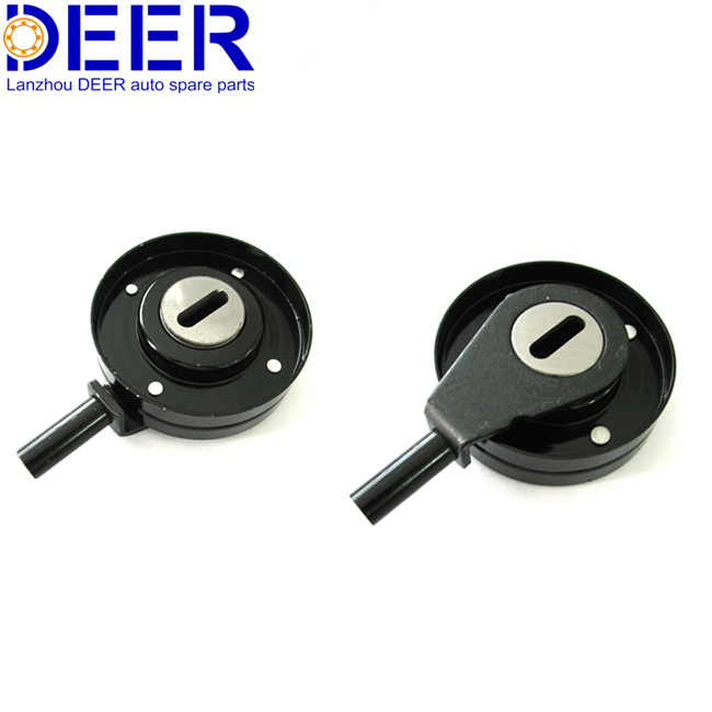 Belt tensioner and pulley