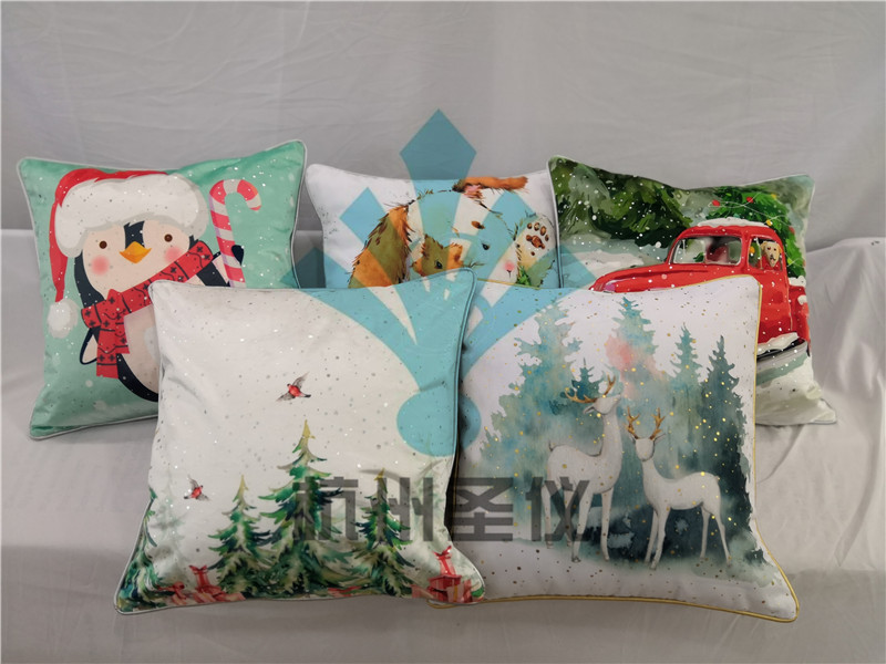 100% Polyester Velvet Print Deco Pillow