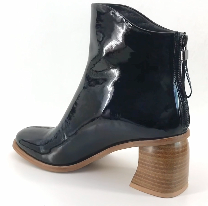 Women's boots