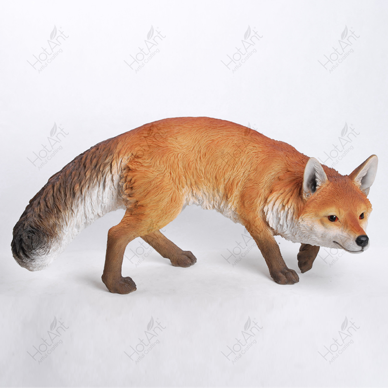 XL prowling fox