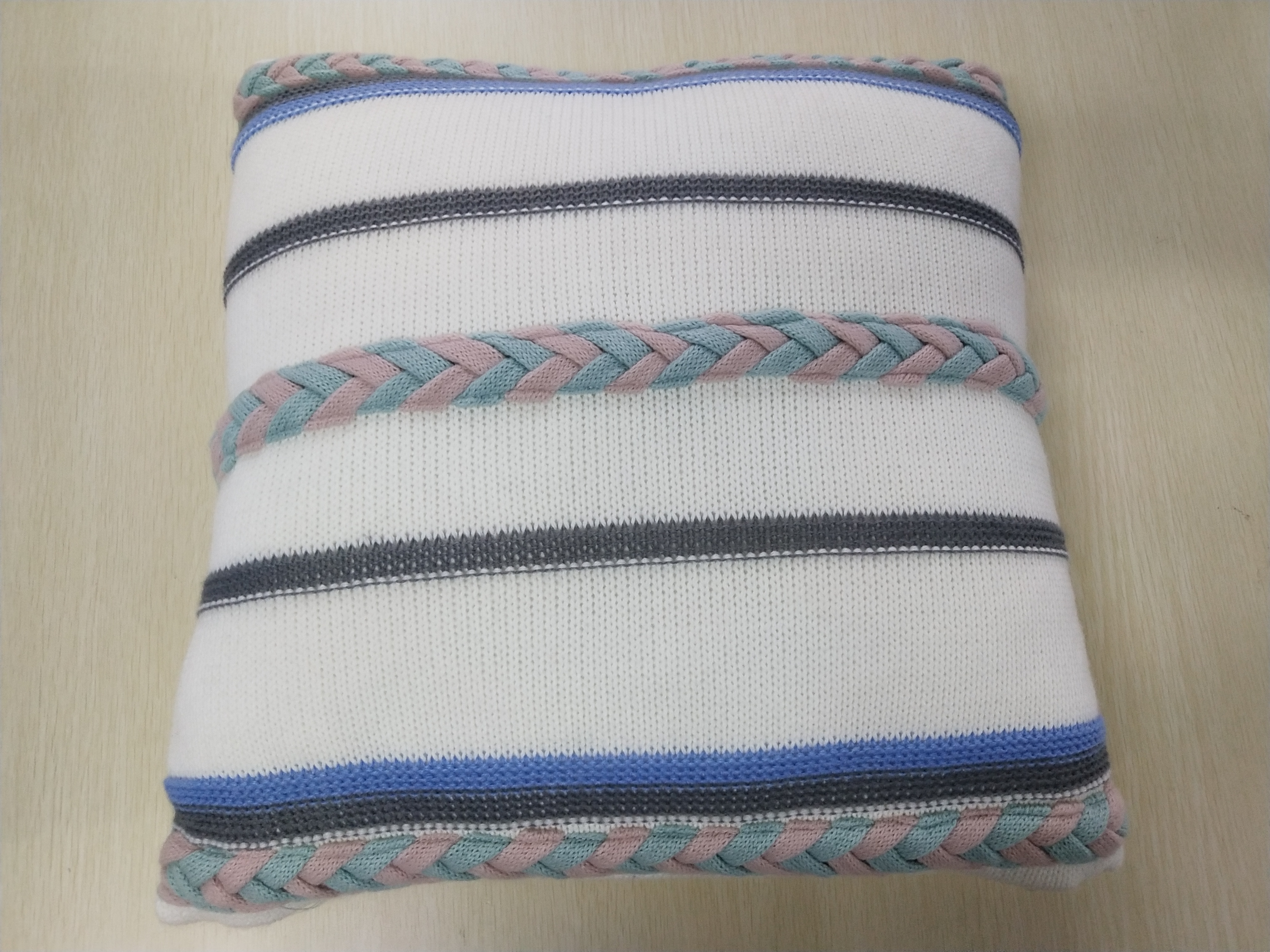 100% acrylic knitting cushion