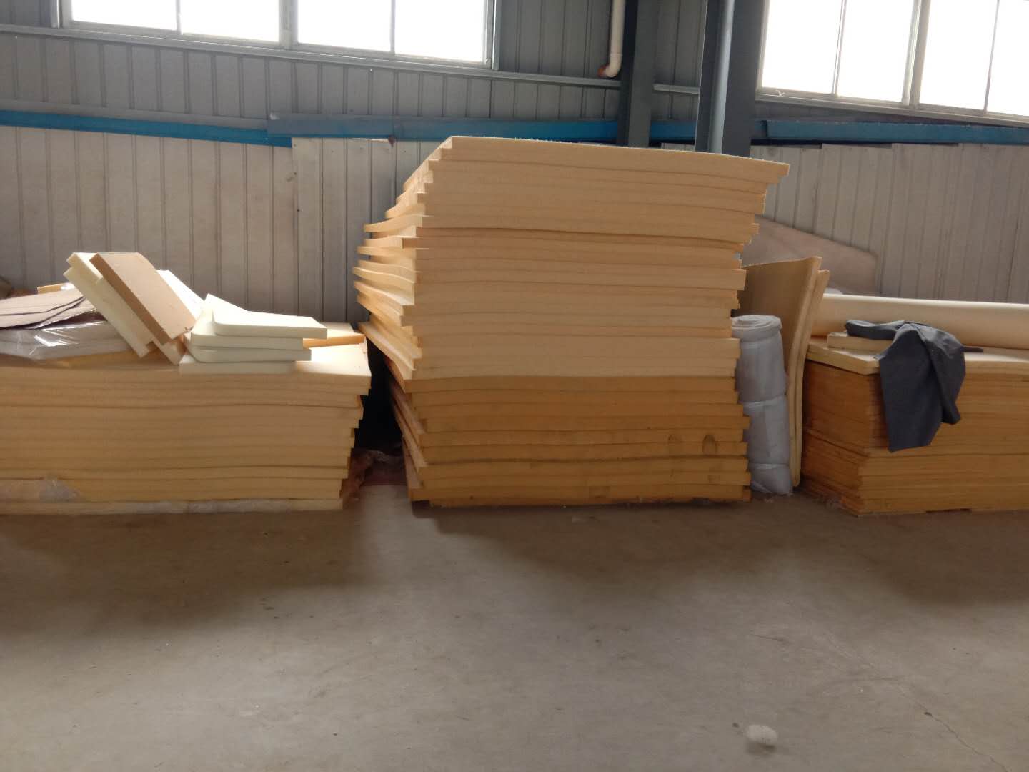 Huaibin Huashun Handicraft Co., Ltd. – outdoor sofas 2
