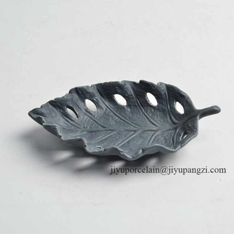 Porcelain ceramic spring leaf plates