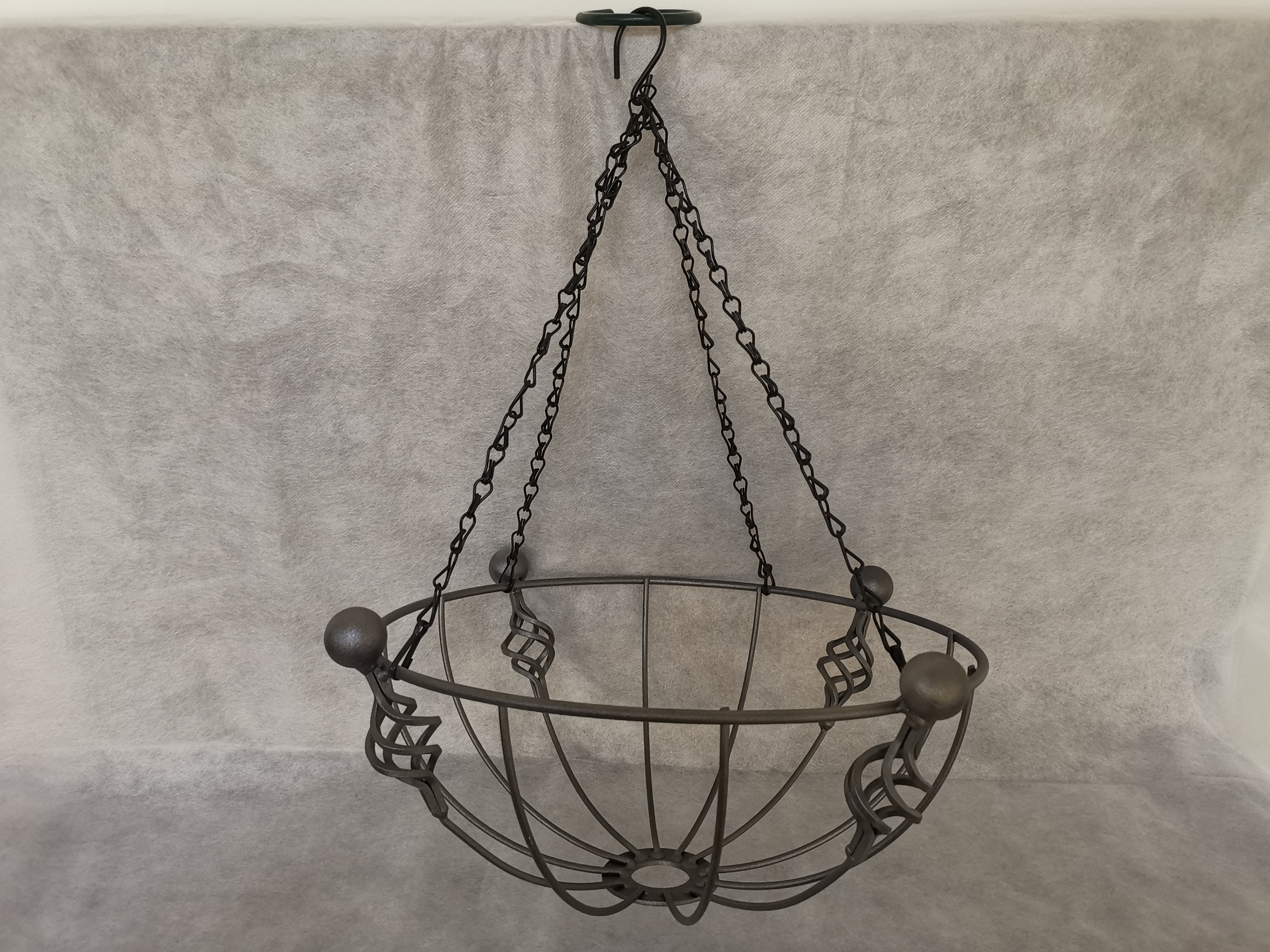 Decorative basket with coco liner