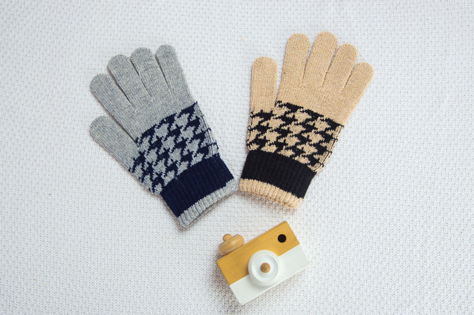 woman recycle gloves