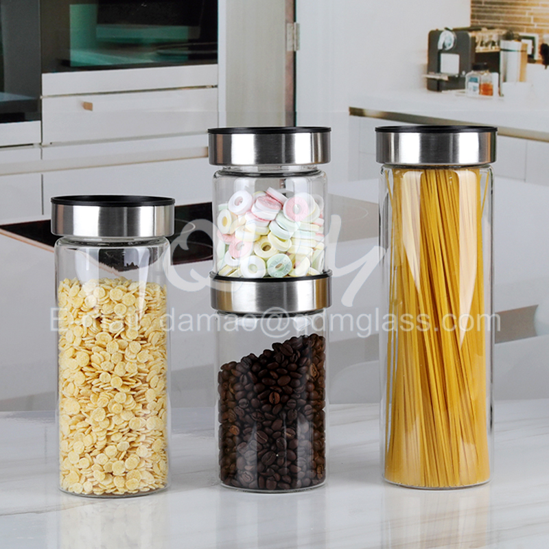 Set of 4 borosilicate glass canister with SS lid