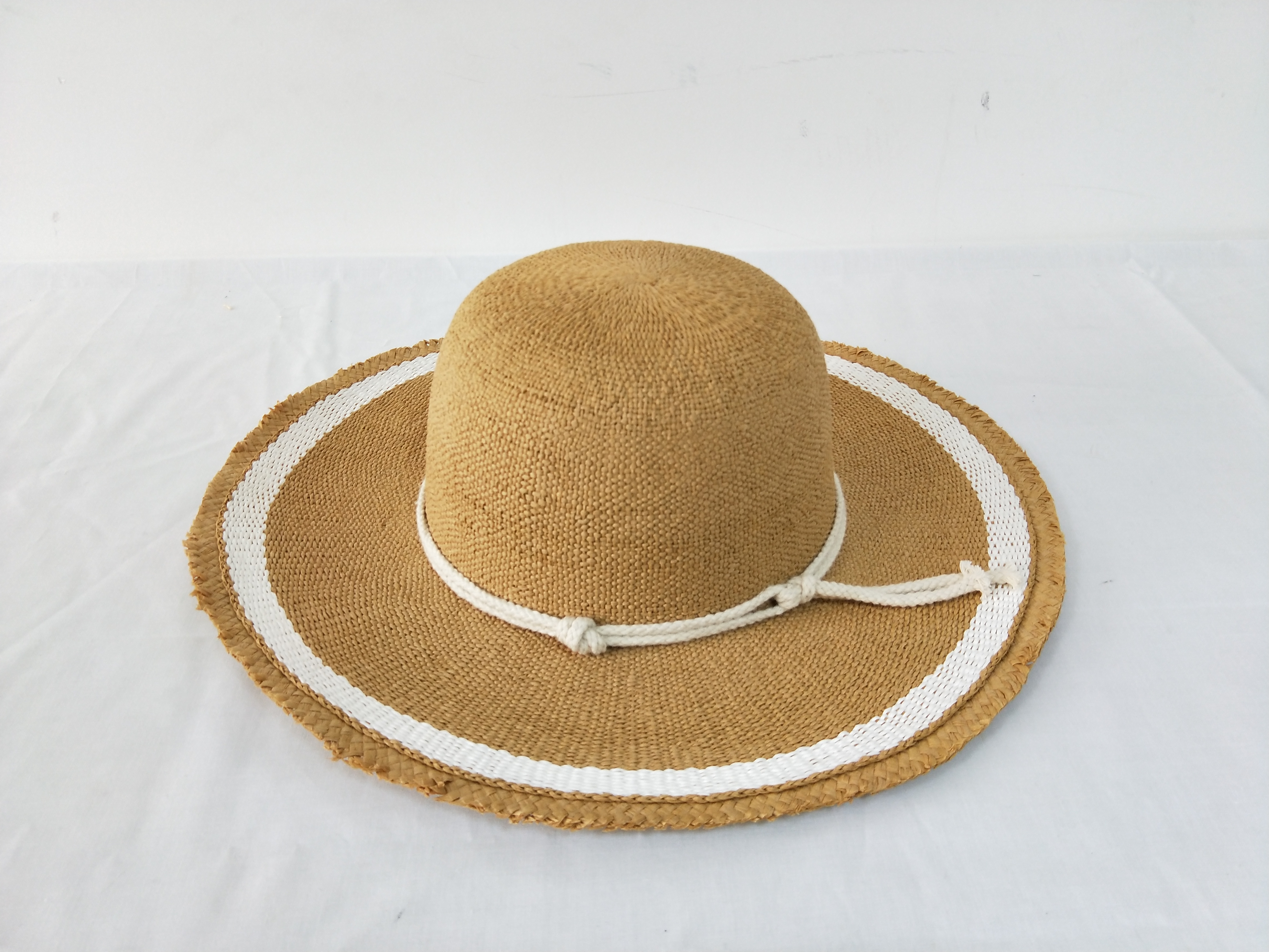 floopy-wide brim ha-MS200381