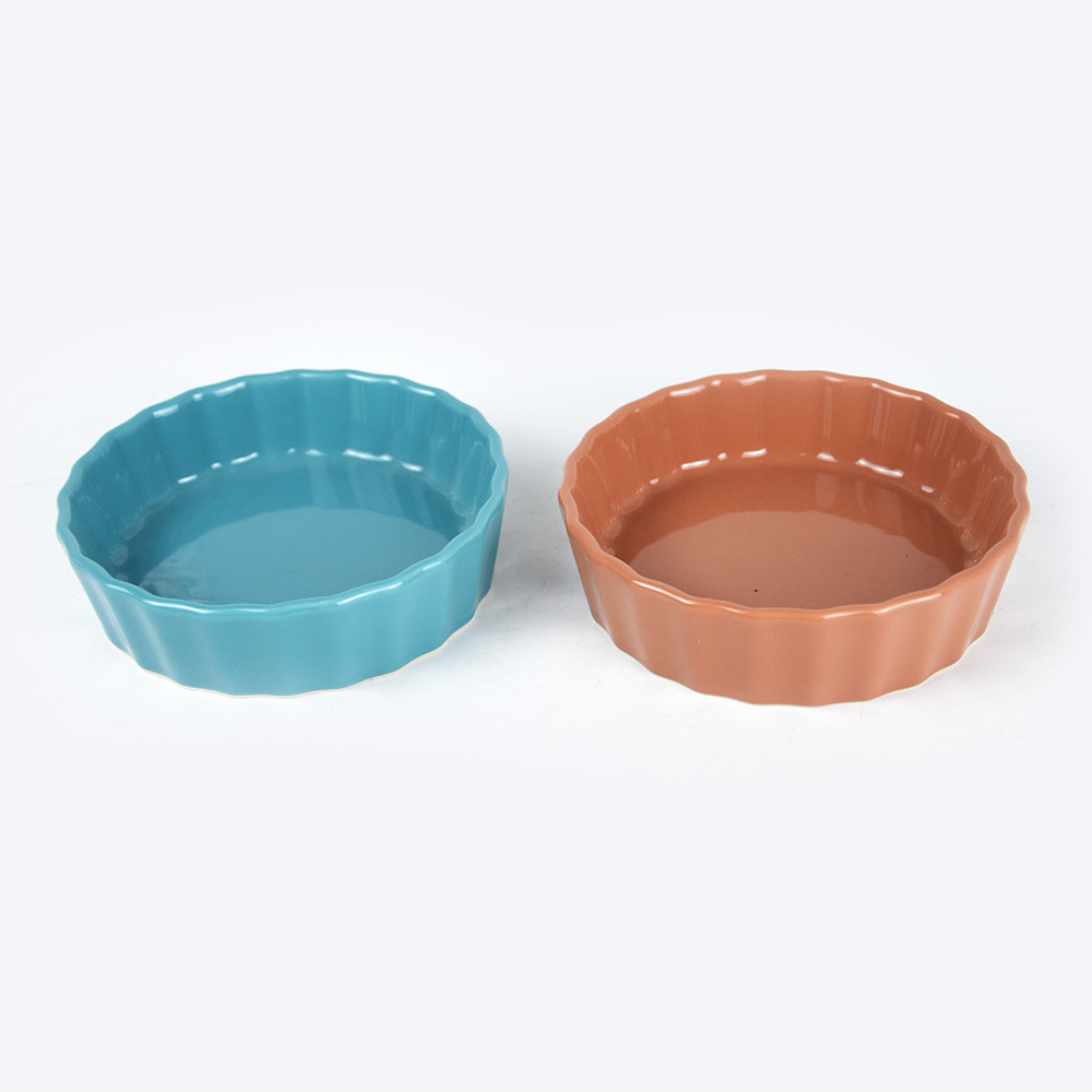 5'' small ceramic glaze baking dish with embossment design