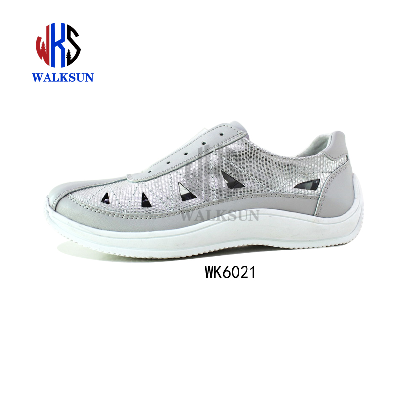 Moccasin shoes