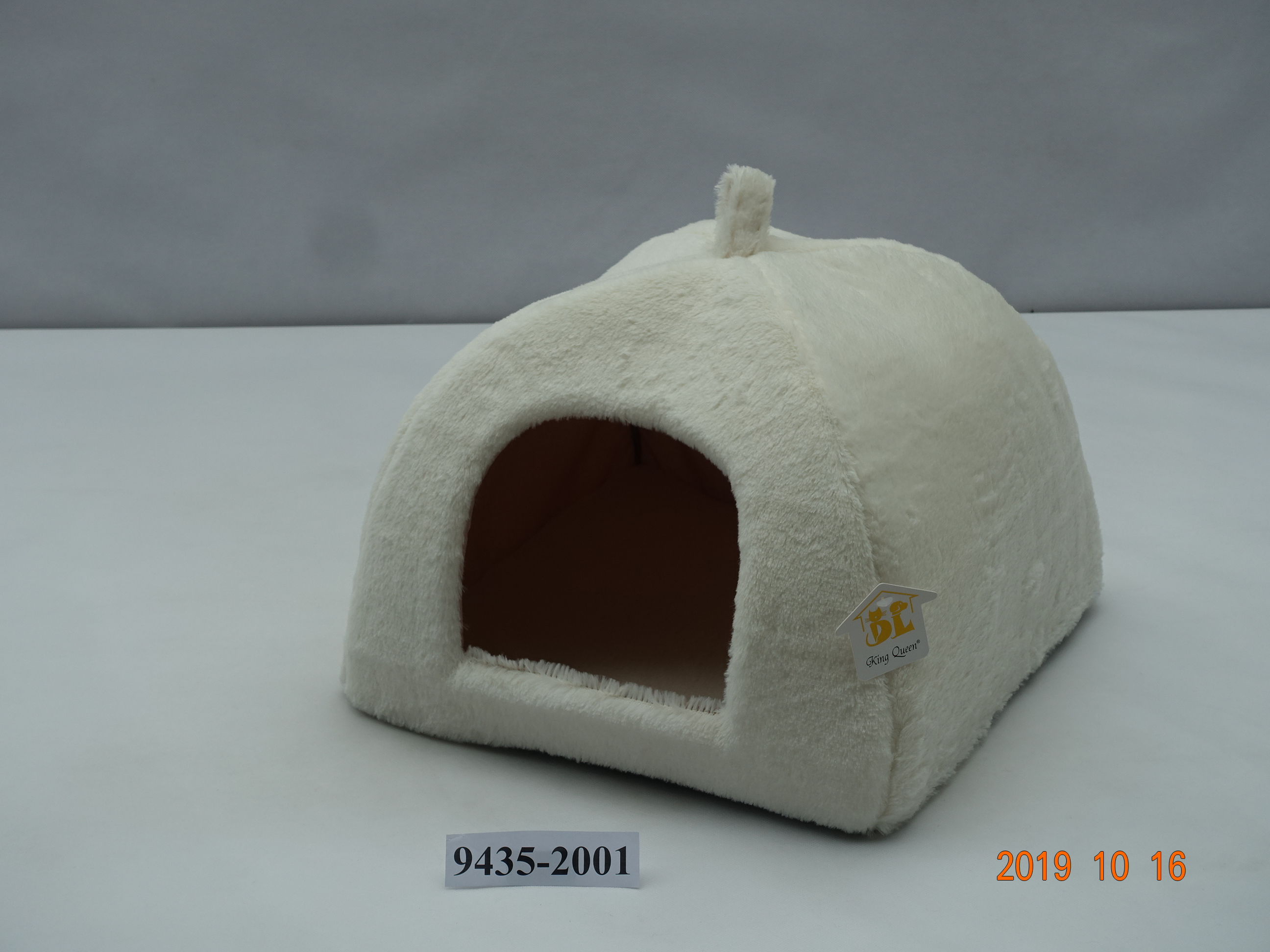 Pet dome bed
