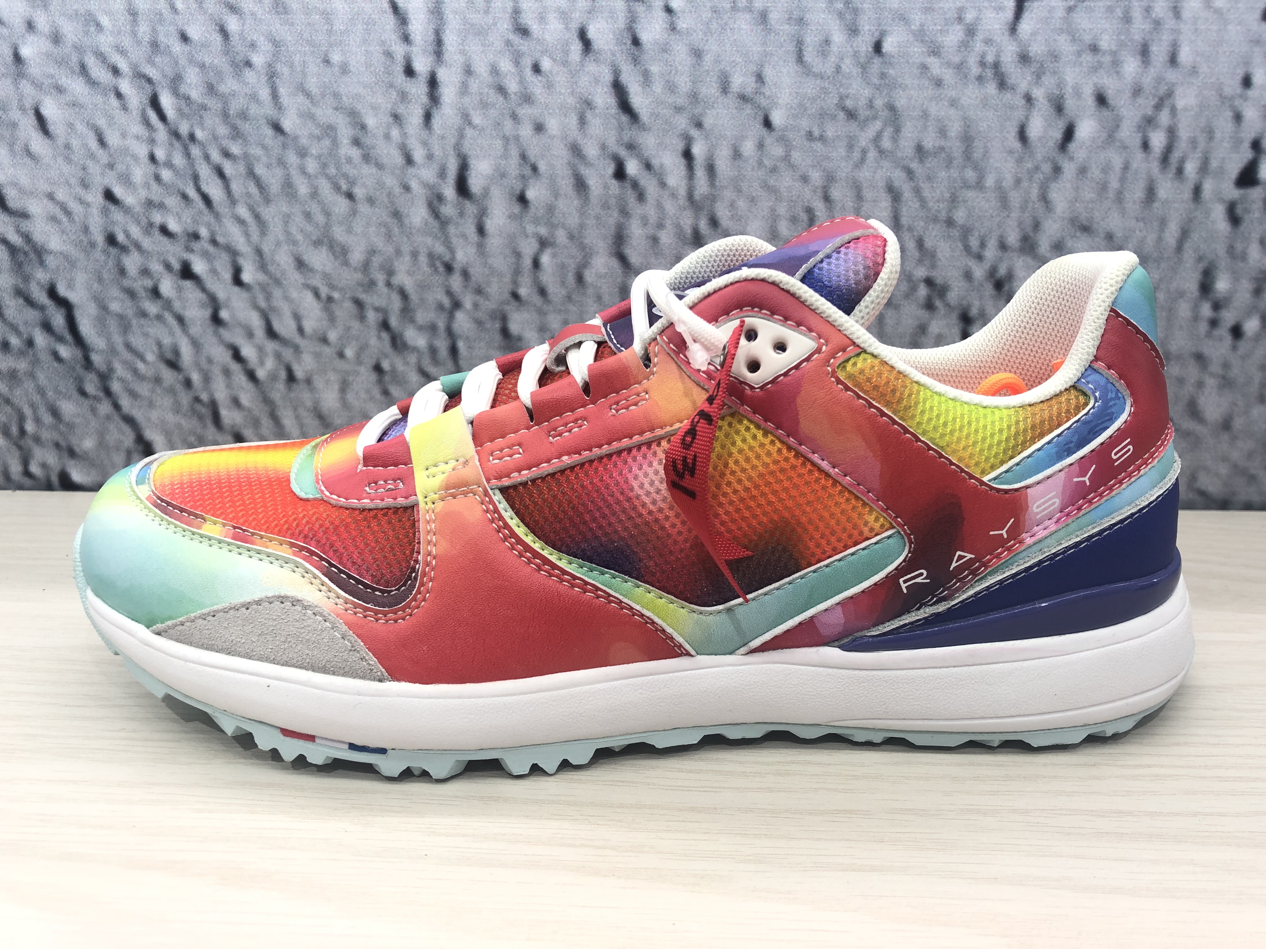 Leisure shoes