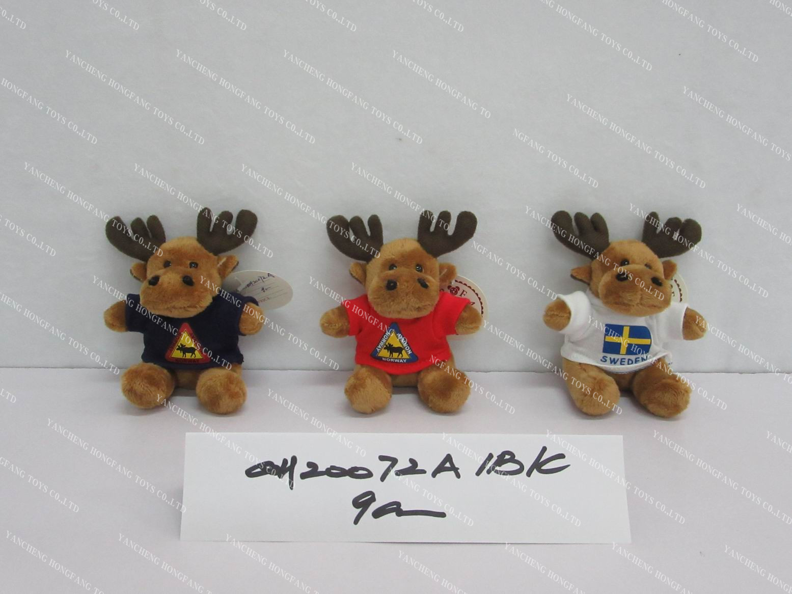 moose with keychain
