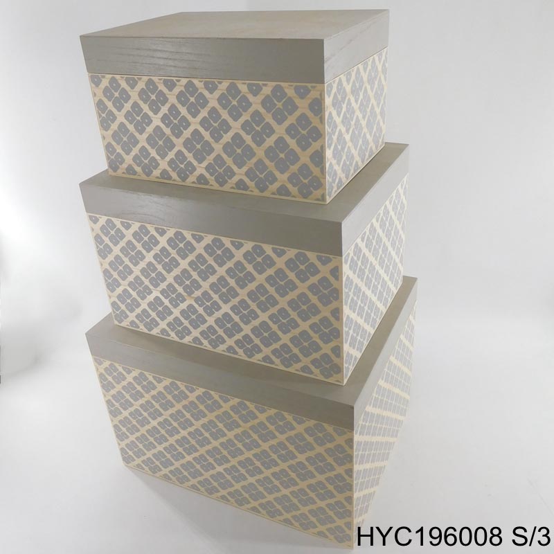 custom design lgiht wood box with reccessed lid