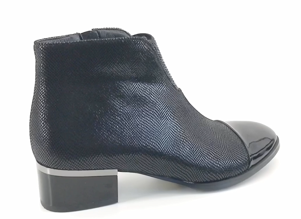 Women's boots