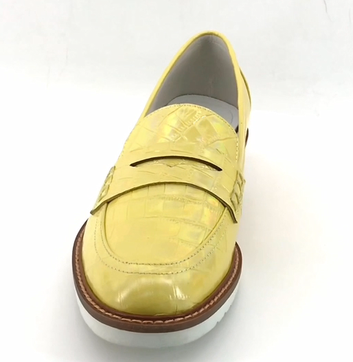 Women's shoes