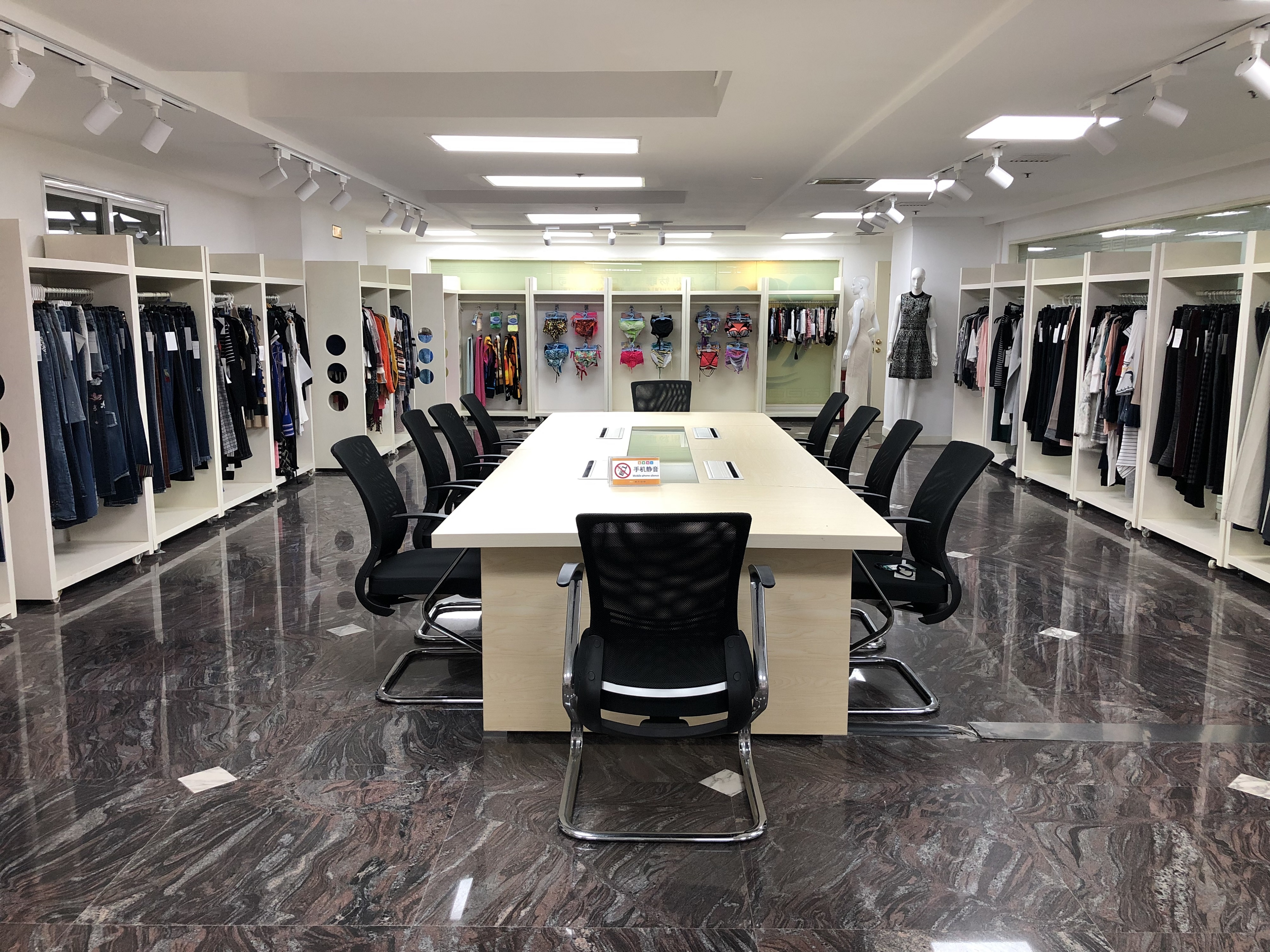 Guangzhou Textile Federation Import and Export Co., Ltd. – bra sets 2