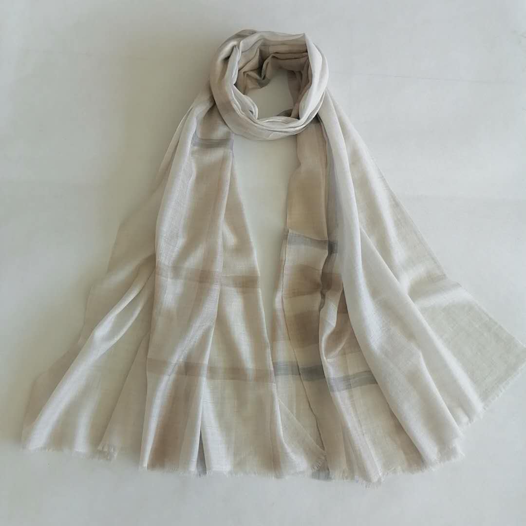 New Worsted Water Soluble Wool Plaid Shawl
