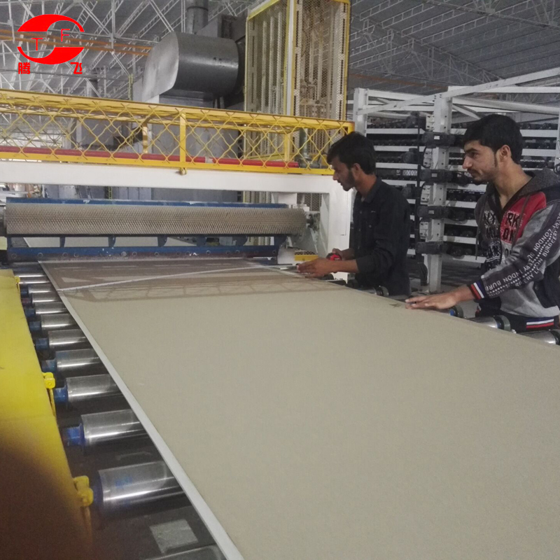 Shandong Tengfei Mechanical and Electrial technology Co.,LTD – molde de inyección 1