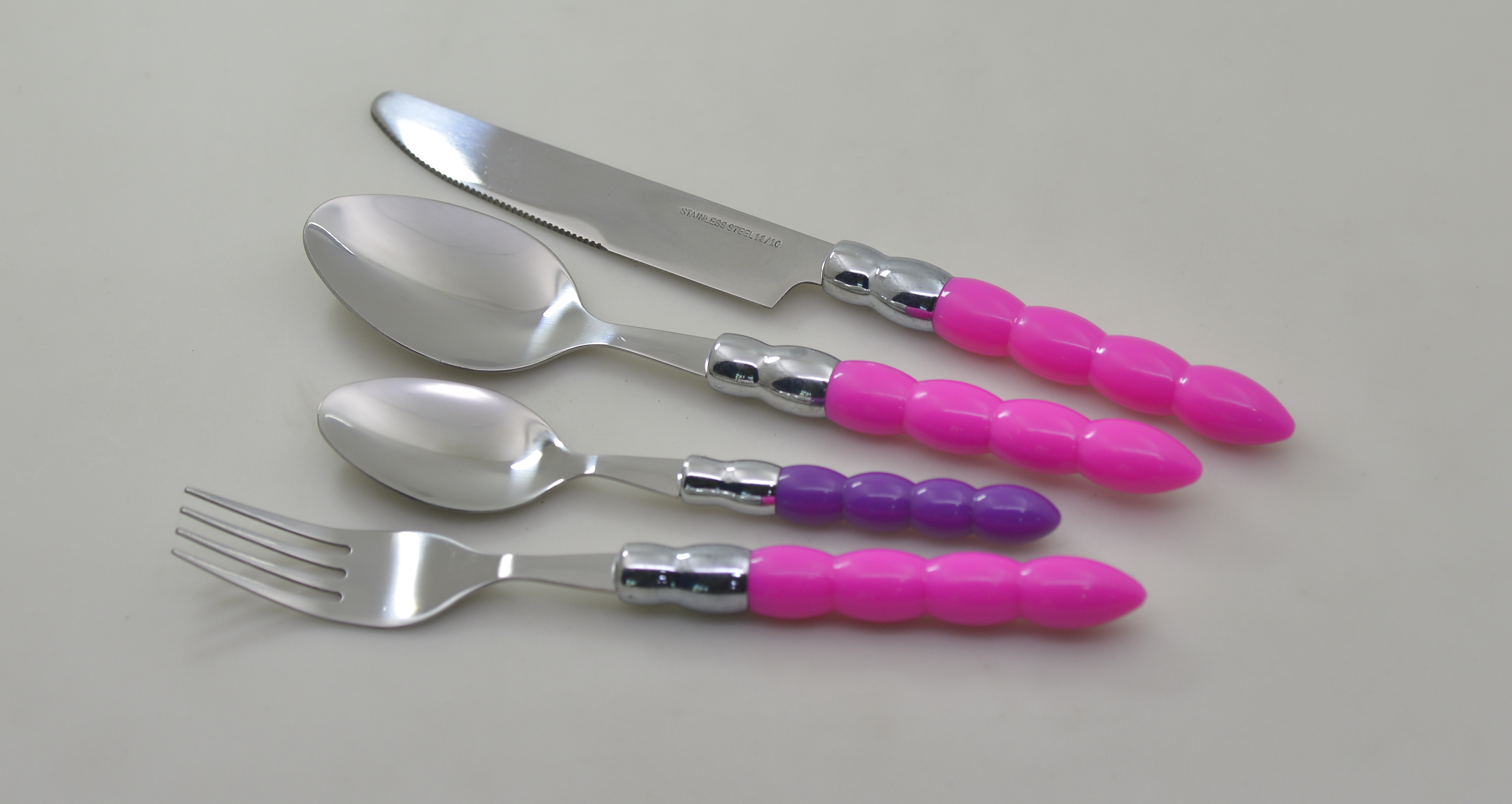 2020 new design cutlery set with plastic handle