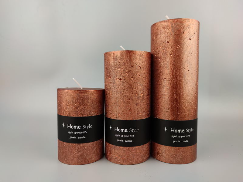 Rustic candle with metallic lacquer