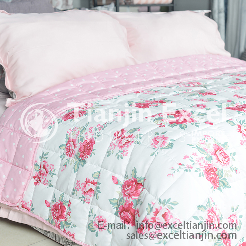 00000AA1-28 throw, bedcover - printed microfiber & quilted