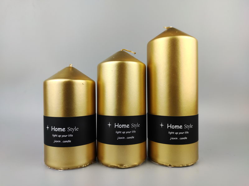 Over-dipping pillar candle, metallic lacquer