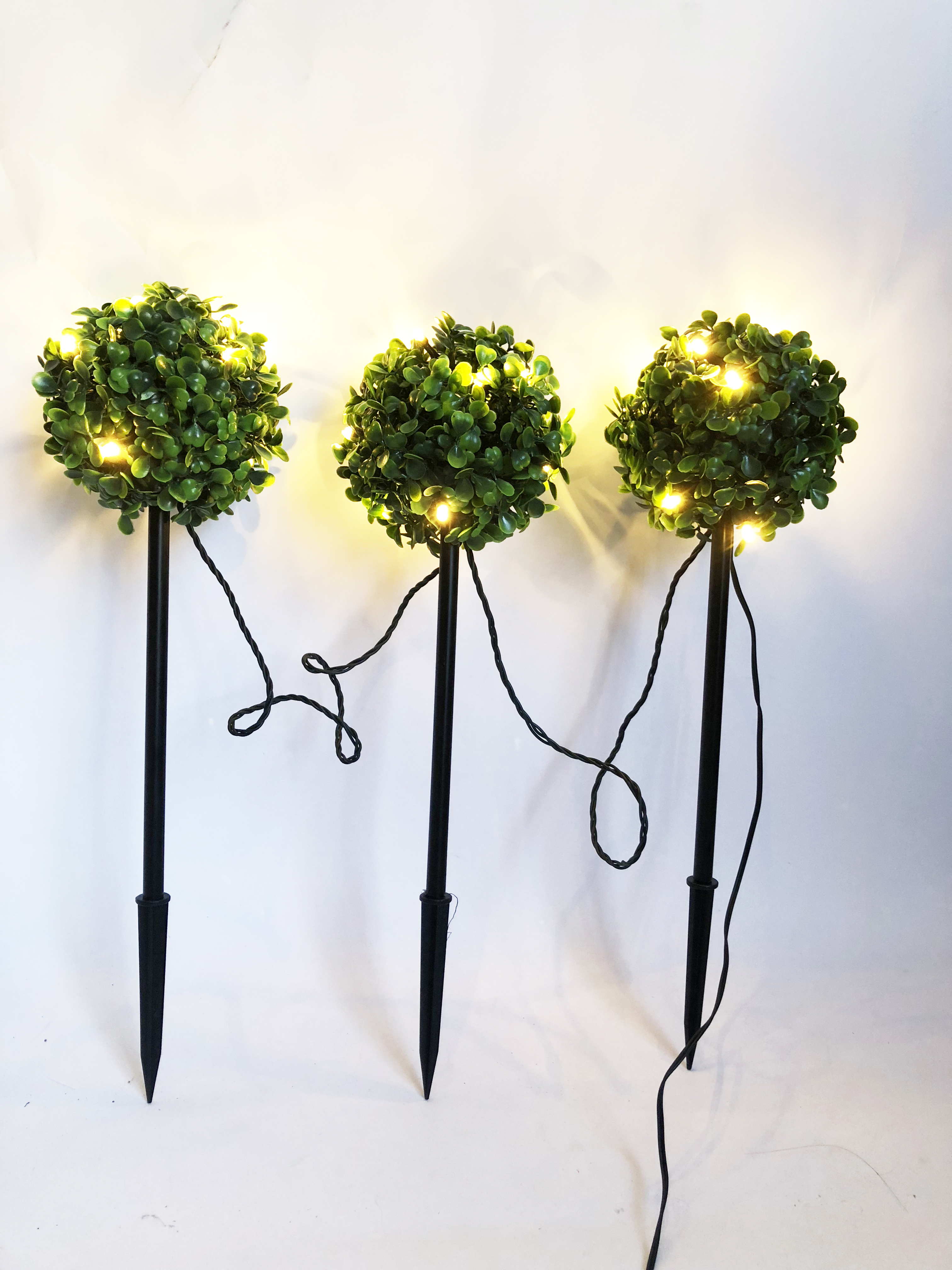 BO 30L Topiary ball Garden stake ight