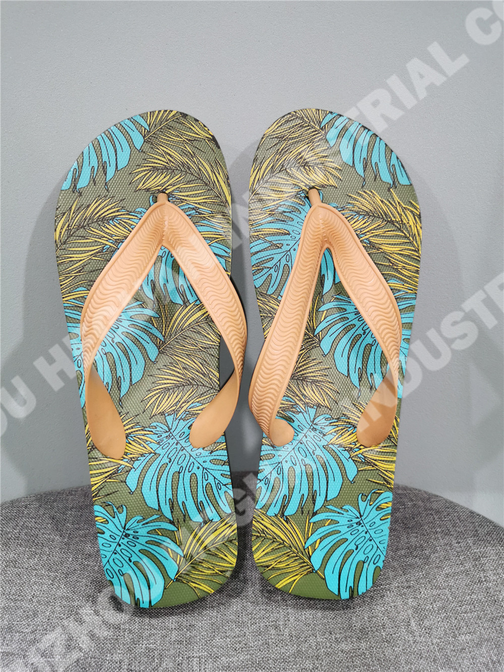 PE men flip flops(