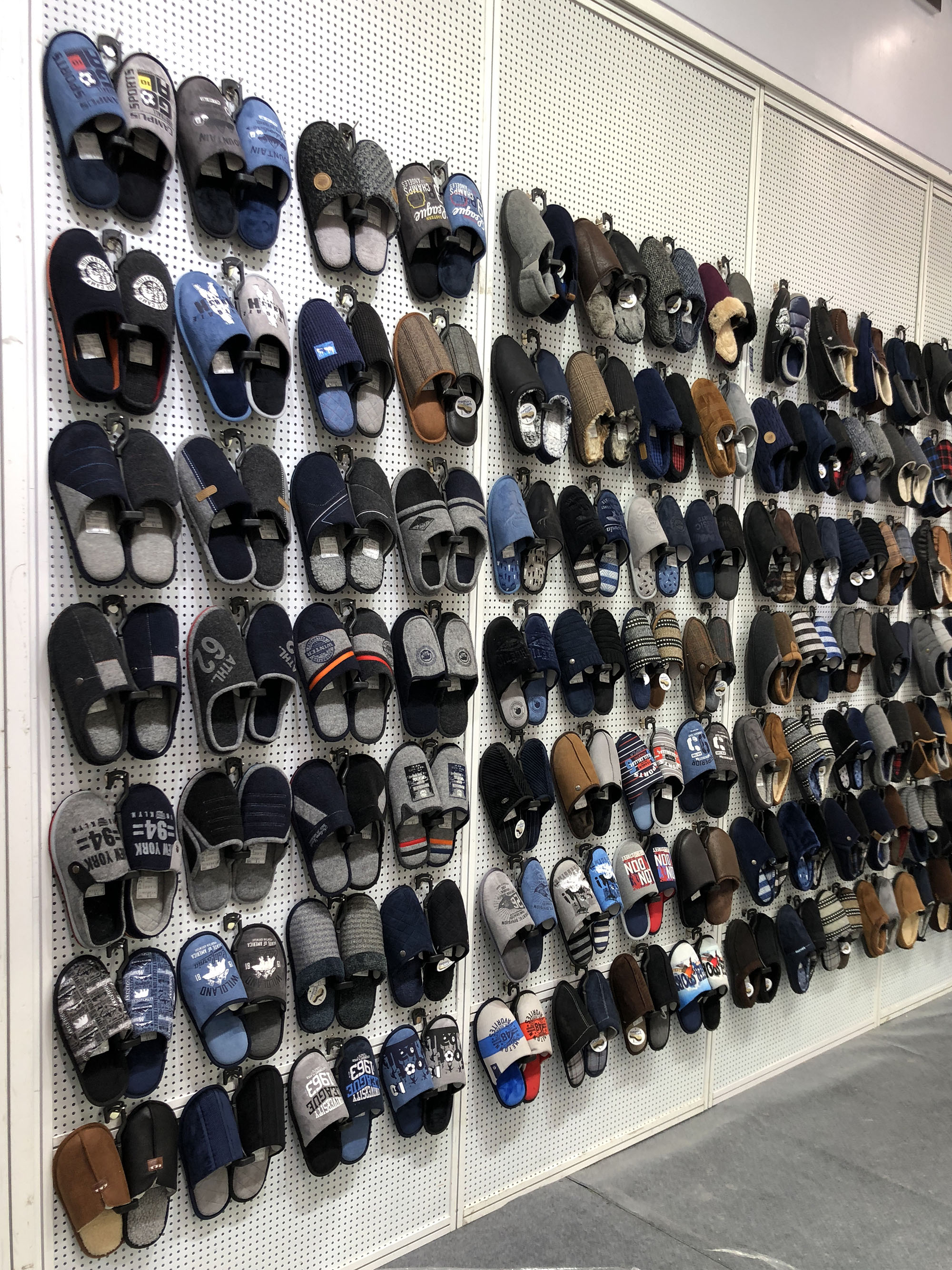Anhui Meibang Industry and Trade Co., Ltd. – beach slippers 3