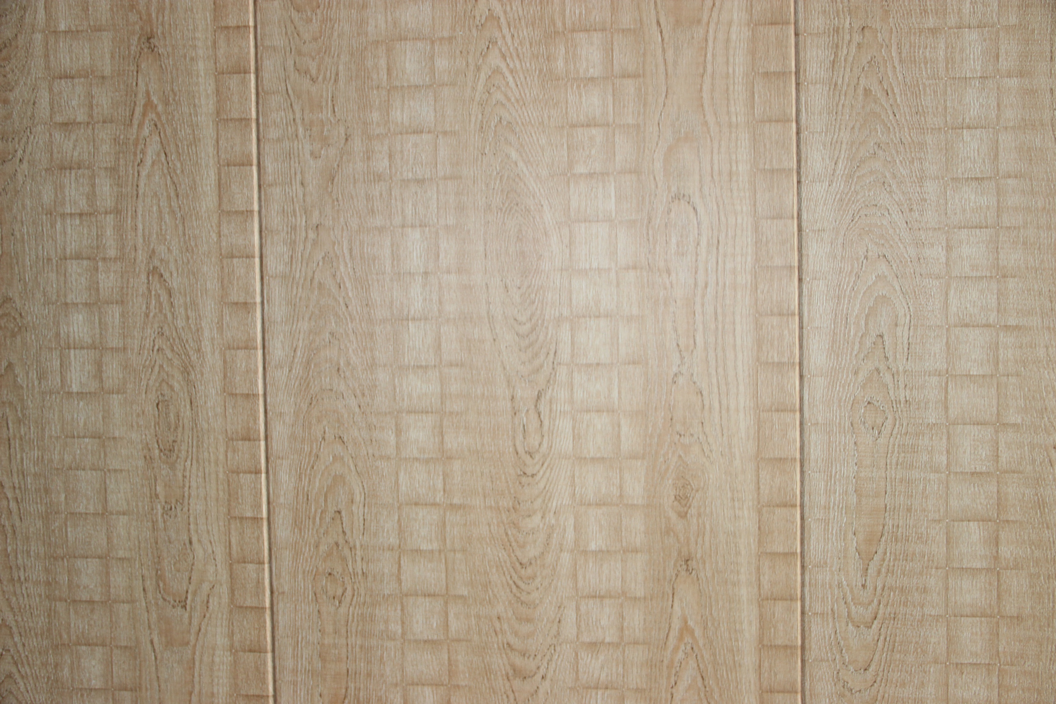 Fire-resistant wall coverings
