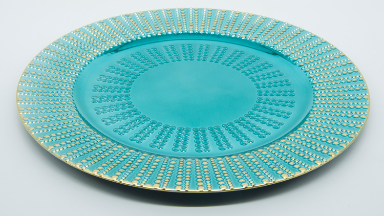 Plastic plate