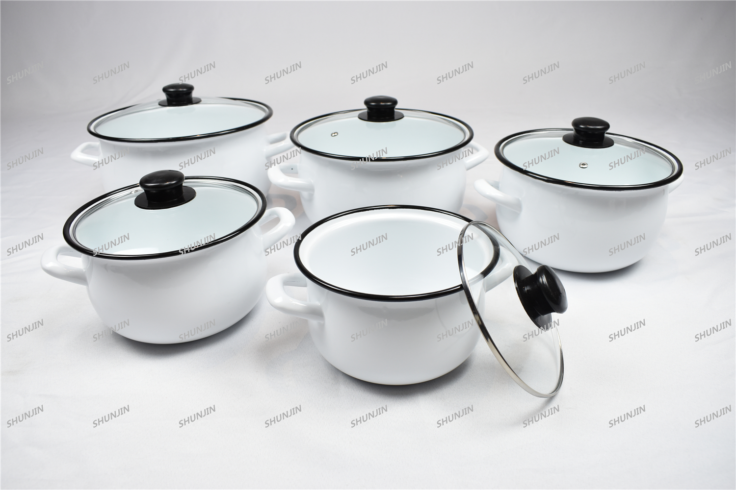Enamel casserole