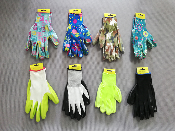 Nitrile gloves