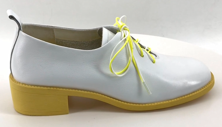Women's shoes