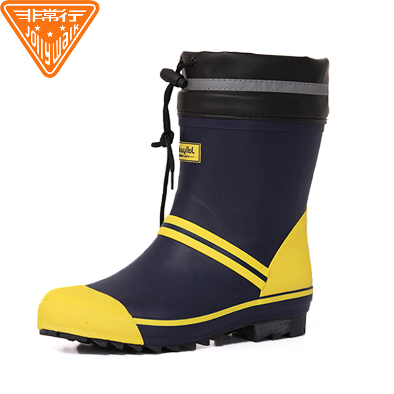 Man's short rubber boots