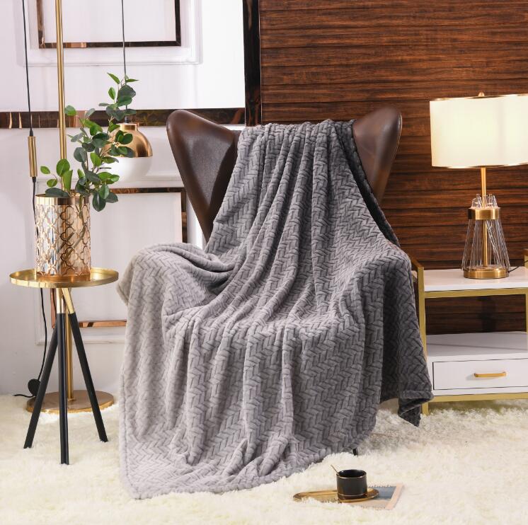 Color gradiation printed jacquard flannel blanket