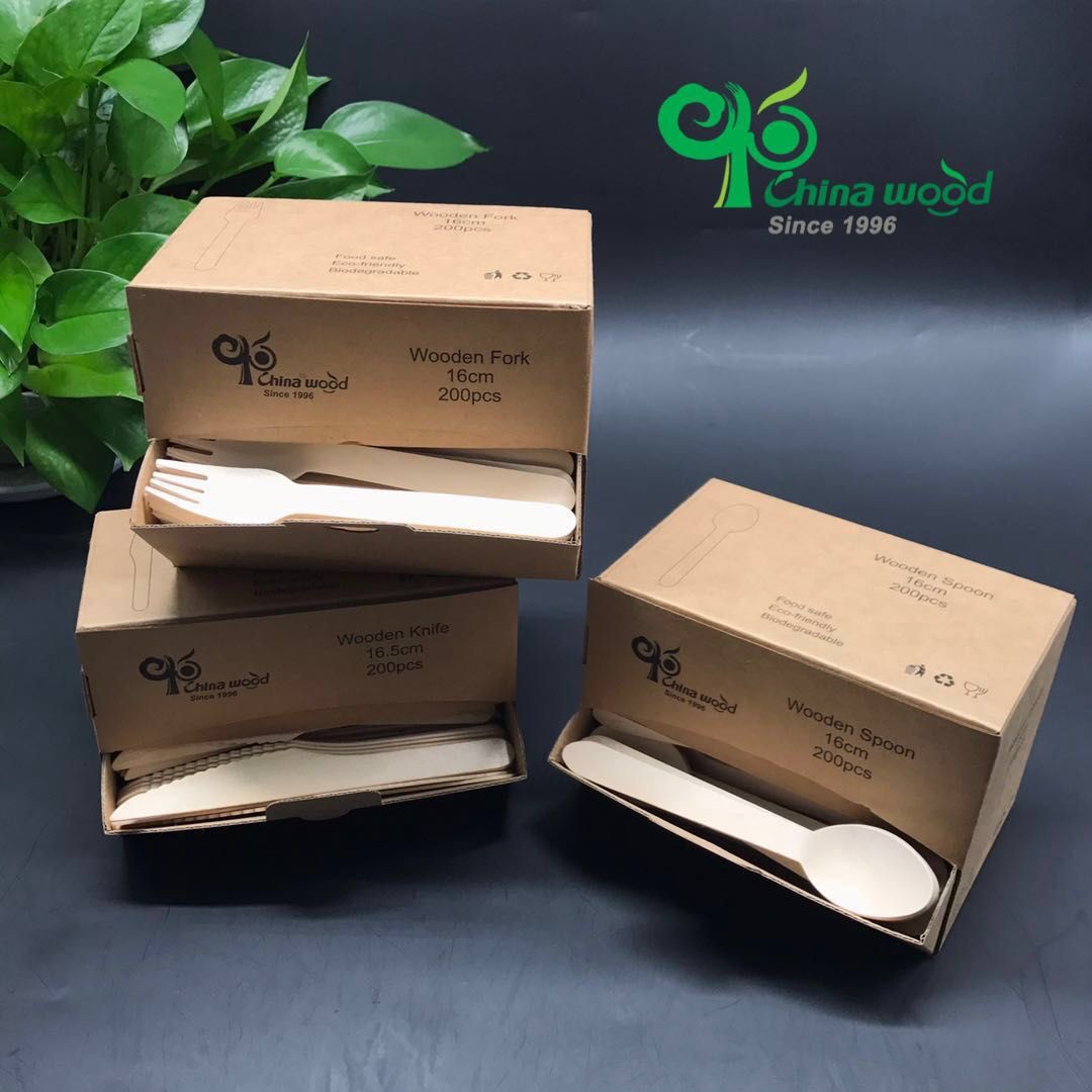Disposable wooden cutlery