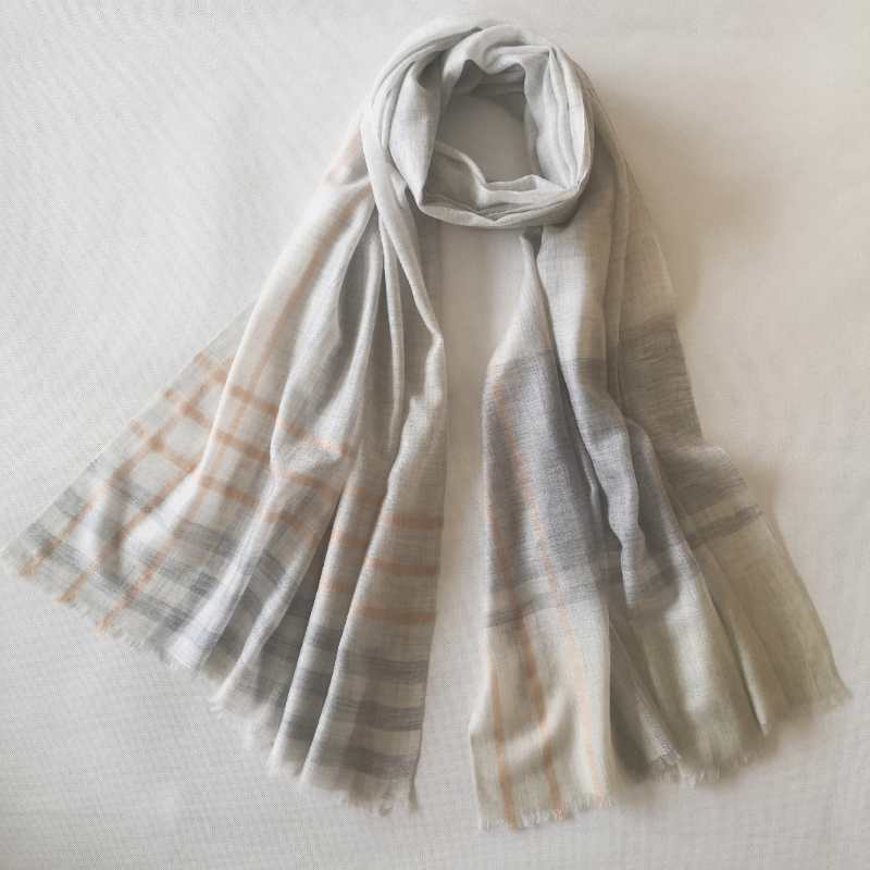 New Worsted Water Soluble Wool Plaid Shawl