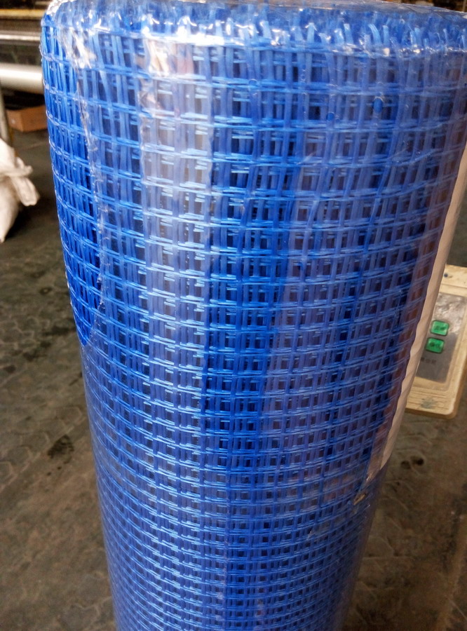 Alkaline resistant fiberglass mesh
