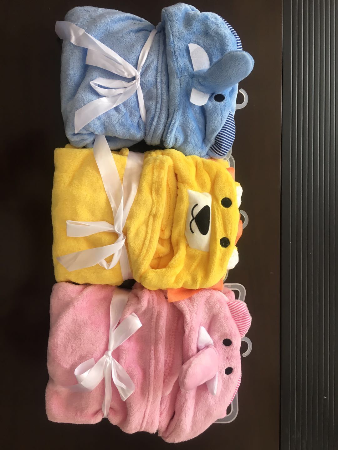 100% polyester hooded towel