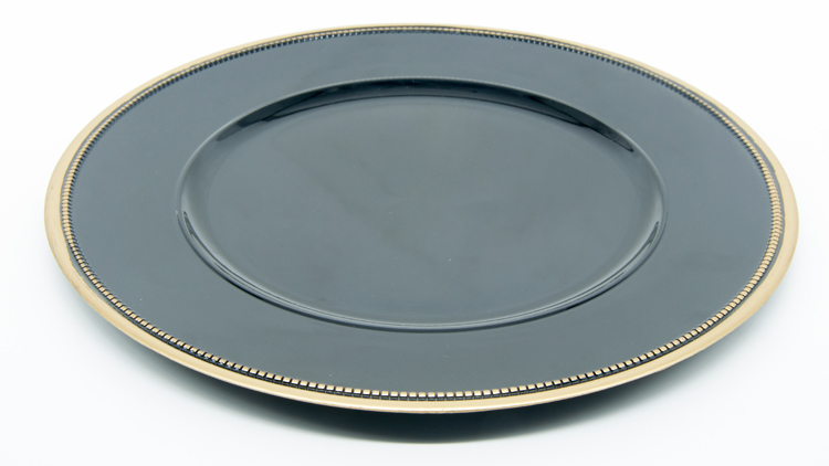 Plastic plate