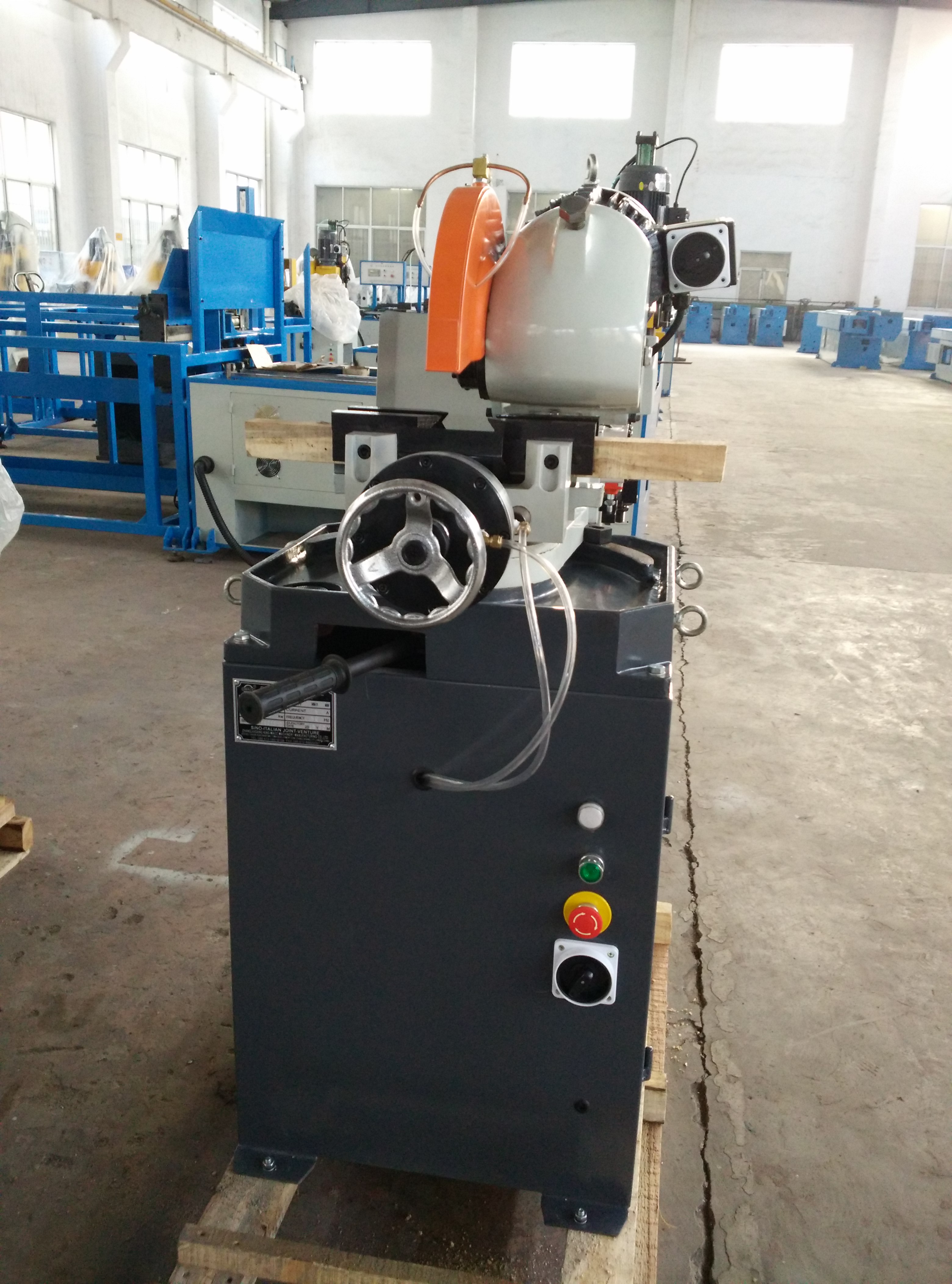 ZHANG JIAGANG KING-MACC MACHINERY MANUFACTURING CO., LTD – molde de inyección 1