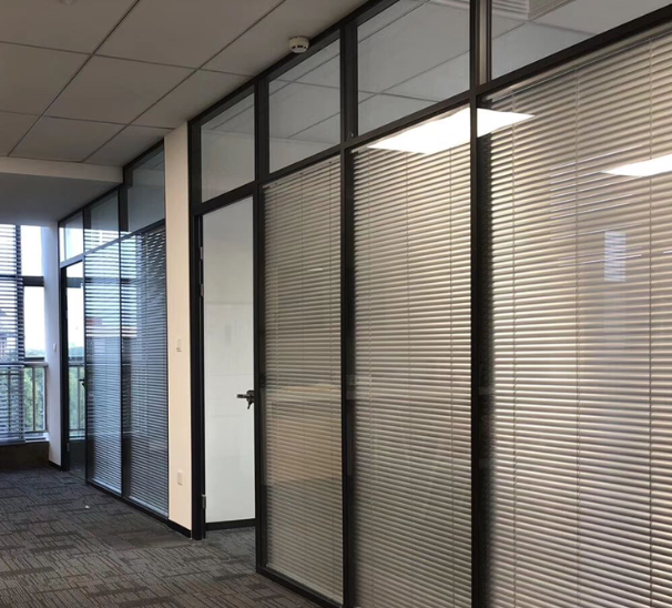Aluminium partition wall